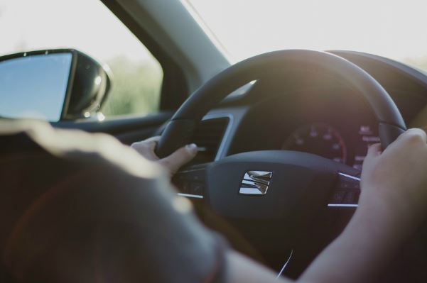 Claves para ser un conductor ideal durante el renting de vehículo
